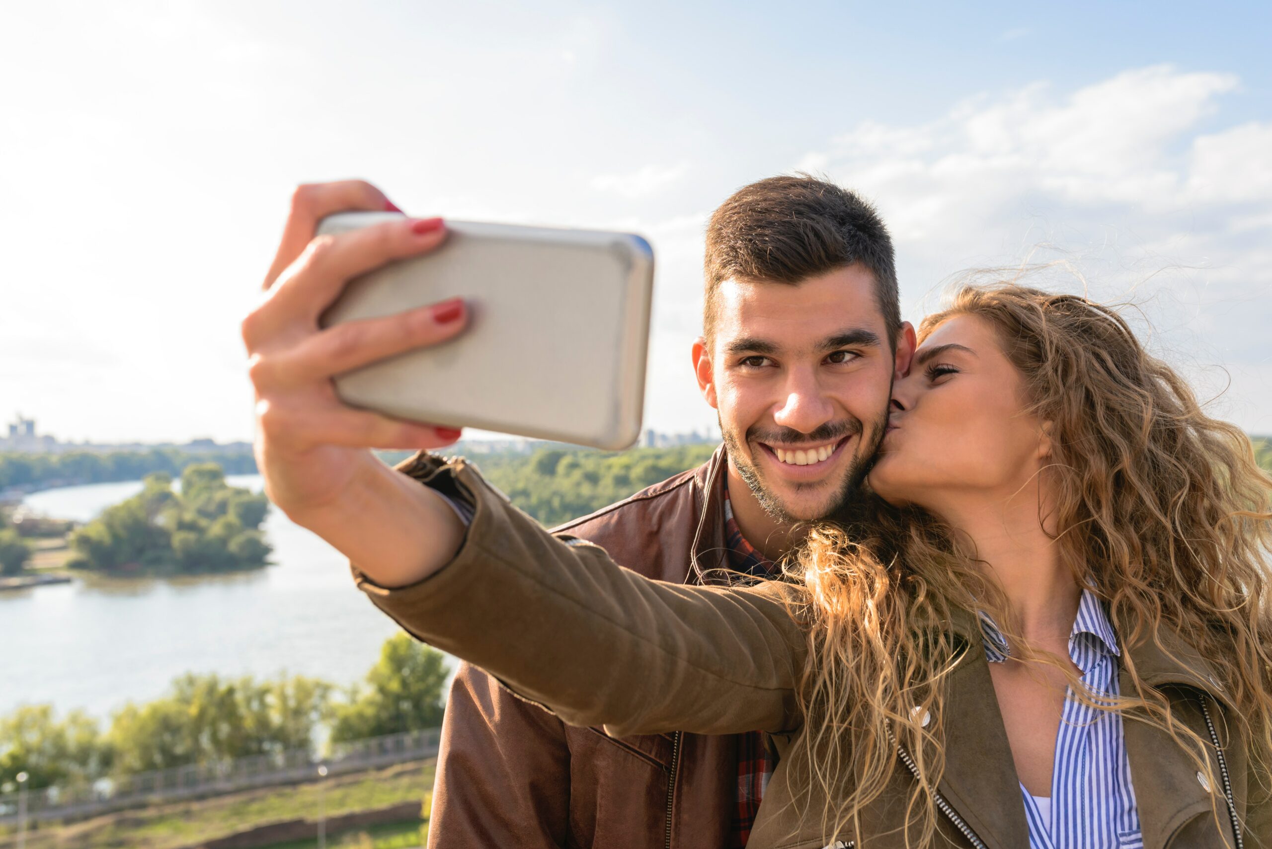 Turn Off the Screen to Enrich Your Marriage—Why It Works